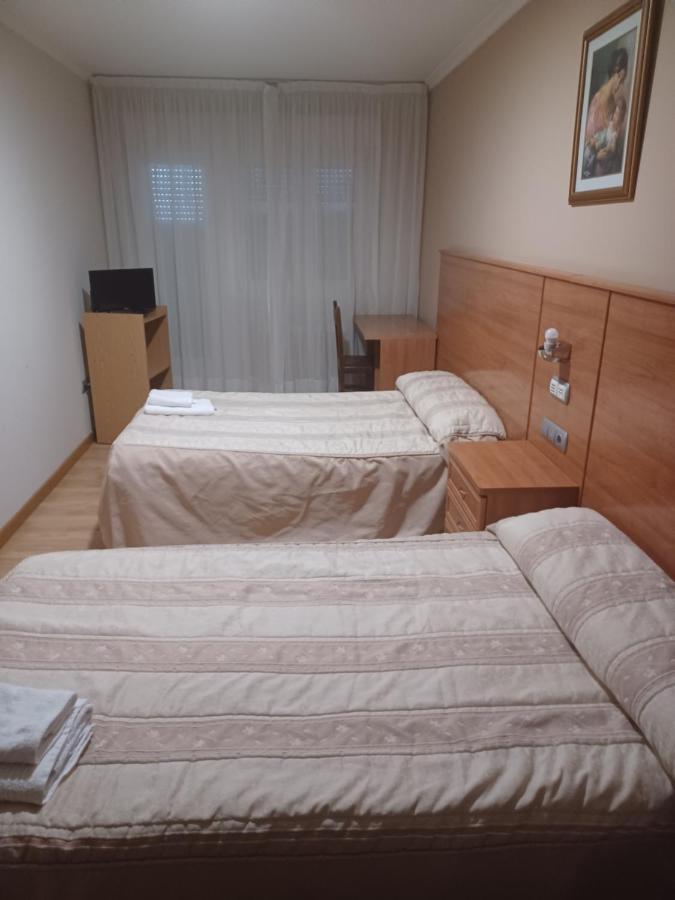 Hotel 2 De Mayo 2 Xinzo de Limia Zewnętrze zdjęcie